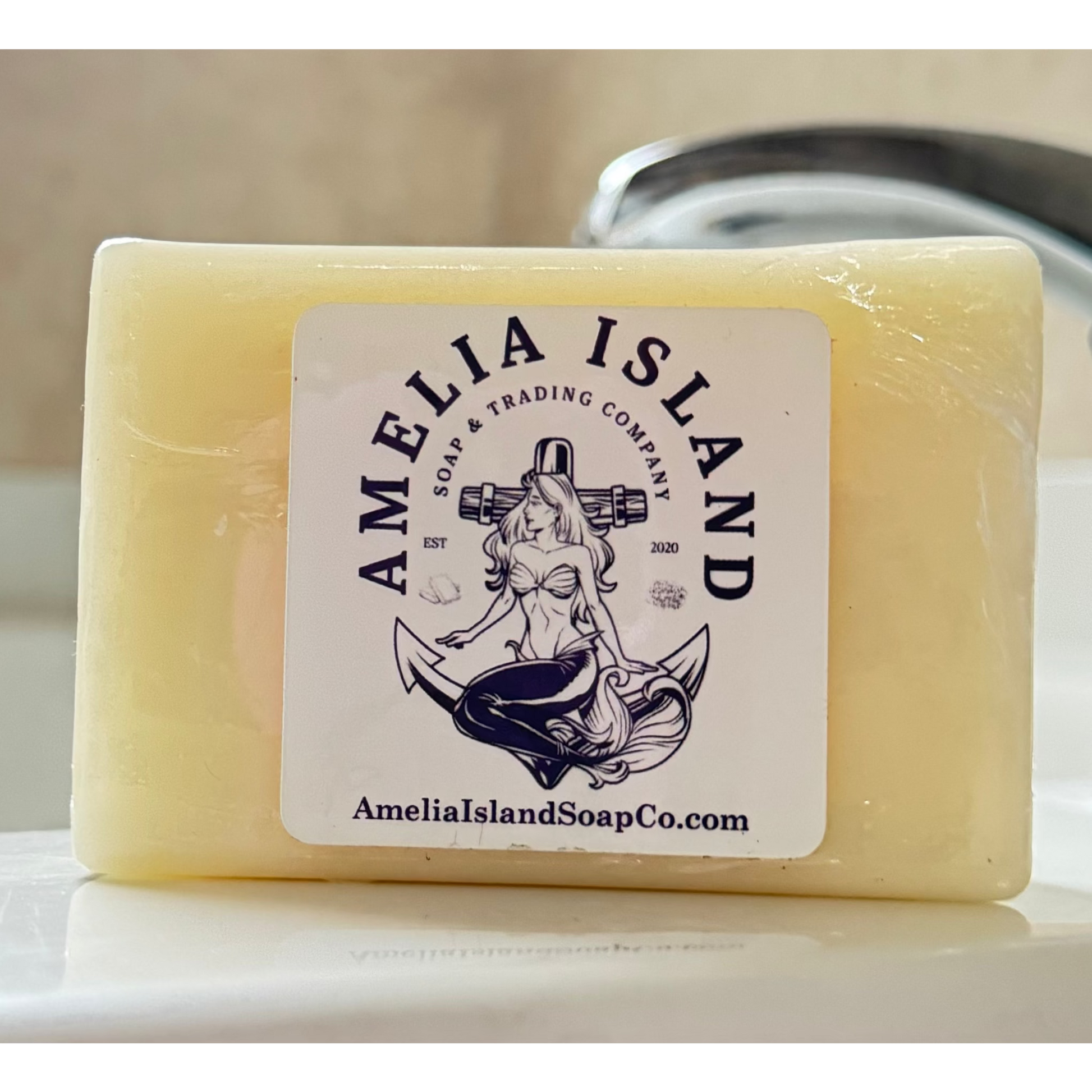The tropical sweetness of Plumeria is soft, exotic, and beautifully refreshing. This enchanting floral fragrance captures the essence of island paradise and is sure to become a favorite!